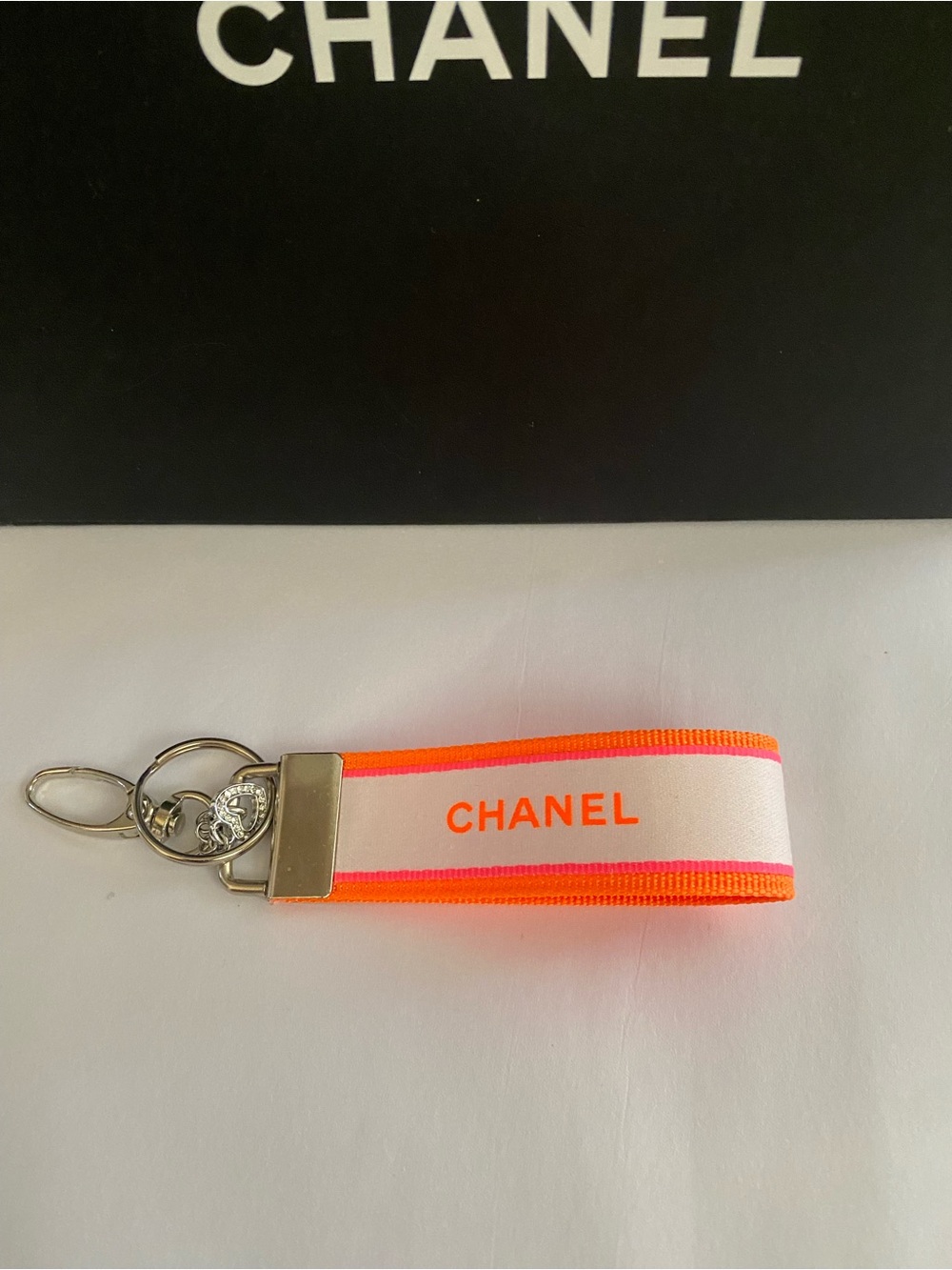 CHANEL Ribbon Neon Orange Ribbon Keychain - Picture 3 of 5